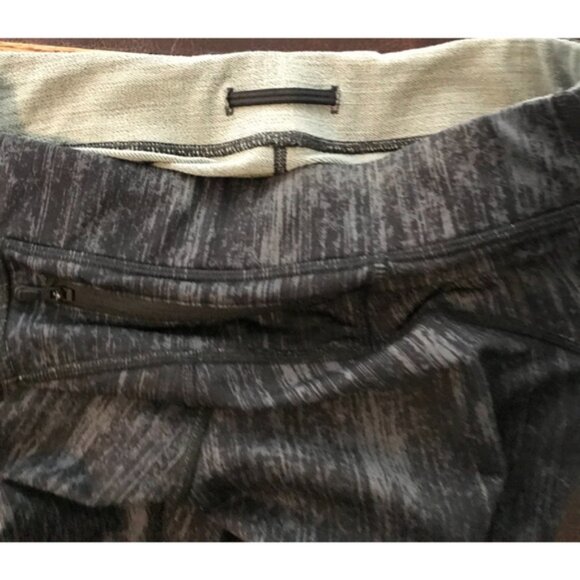 Smartwool Women's Black/Gray Pattern Print Capris PhD - Size Small - Picture 6 of 11